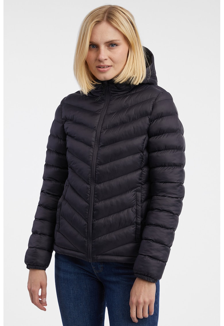 Geaca matlasata cu buzunare oblice