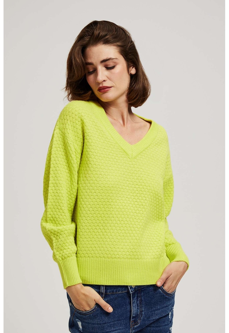 Pulover cu decolteu in V lime - Verde lime