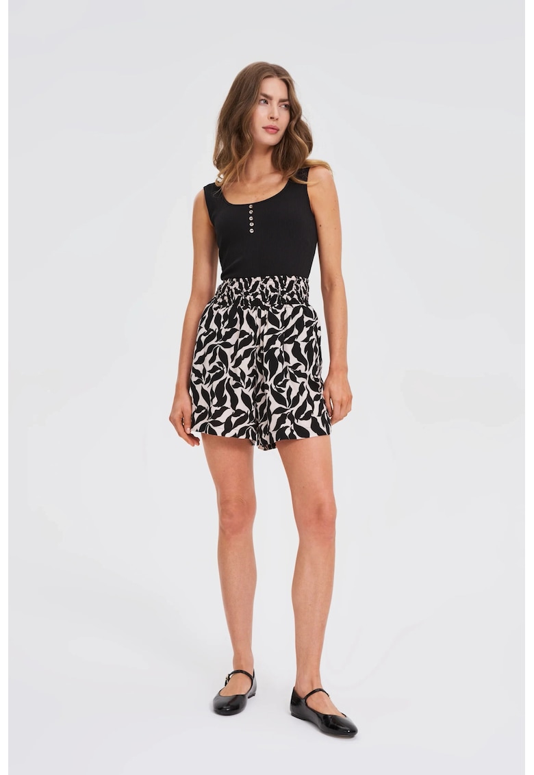 Sorturi bej cu model floral din viscoza - Bej