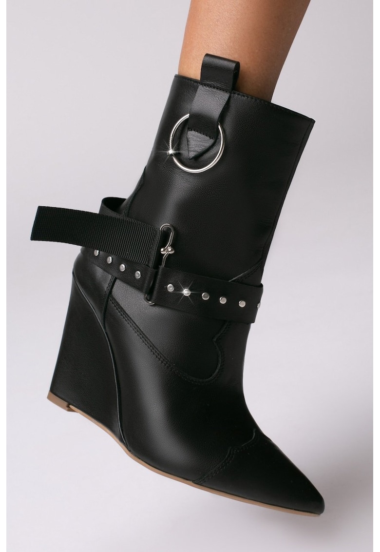 Cizme tip ciocate Elektra piele naturala - negru cu accesorii metalice argintii