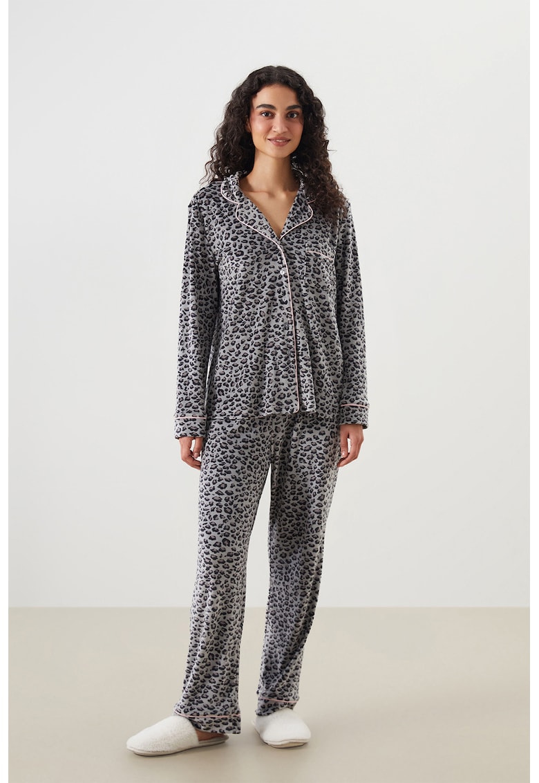 Pijama cu pantaloni lungi si animal print - Negru/Albastru prafuit/Maro camel