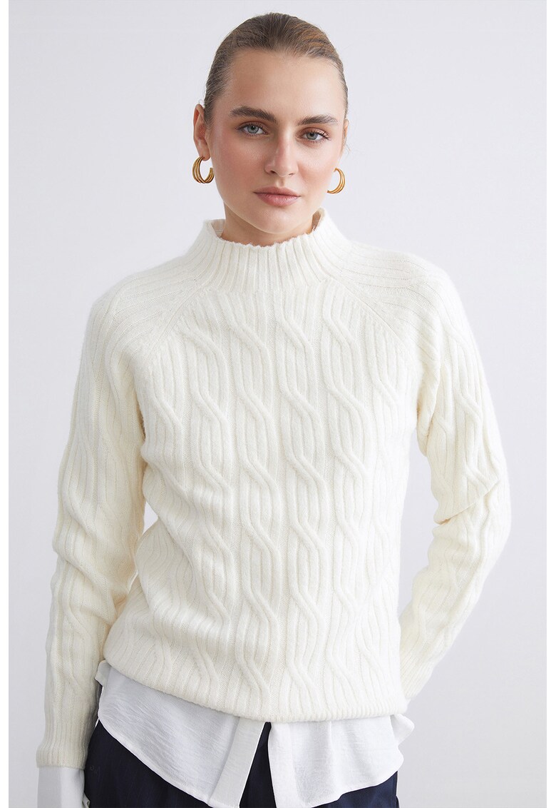 Pulover slim-fit cu guler scurt - Alb murdar