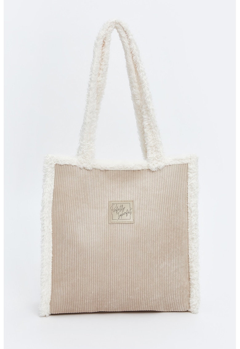 Geeanta tote din reiat cu garnituri din plus