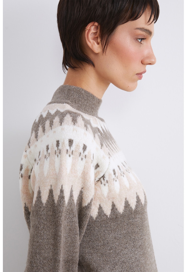 Pulover cu guler scurt si model - Maro taupe/Maro nisip