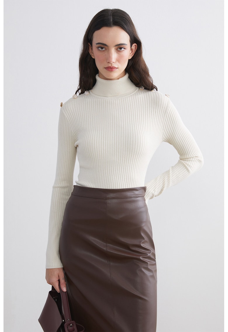 Pulover slim-fit cu guler inalt - striatii si nasturi decorativi