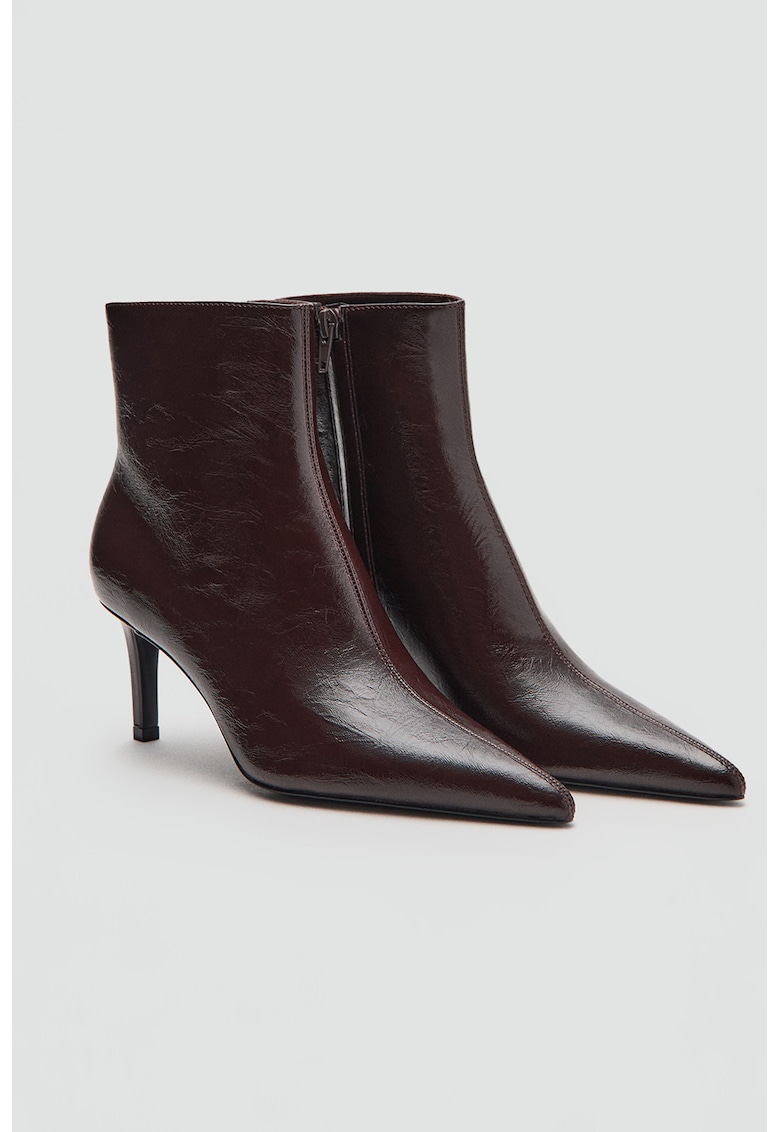 Botine de piele ecologica cu varf ascutit - Maro cognac