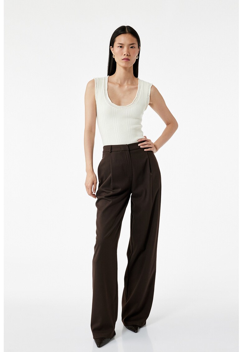 Top striat slim fit cu terminatie cu volane - Alb murdar