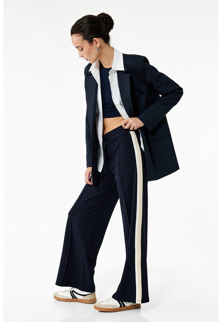 Pantaloni de trening cu snur si benzi contrastante - Negru