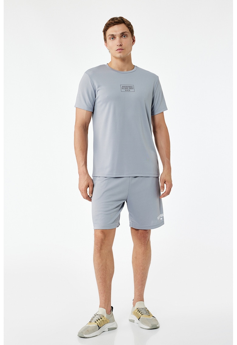 Tricou cu decolteu la baza gatului si imprimeu text - Gri cenusiu