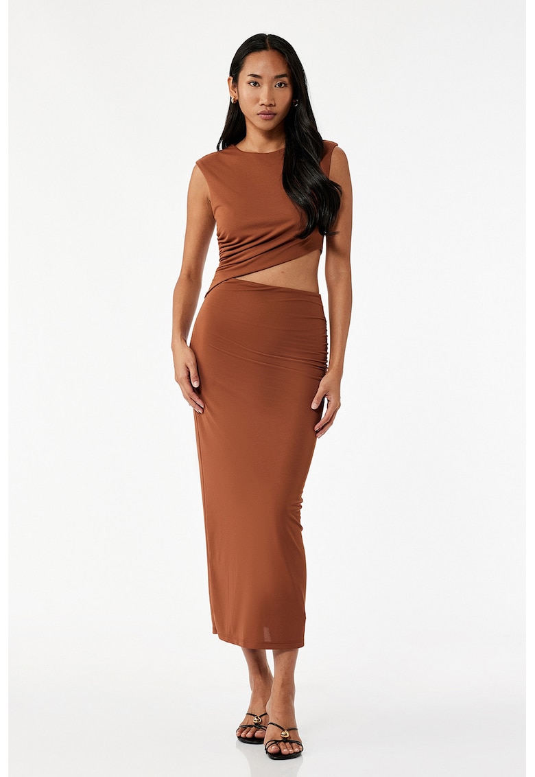 Rochie lunga cu model uni - Maro scortisoara