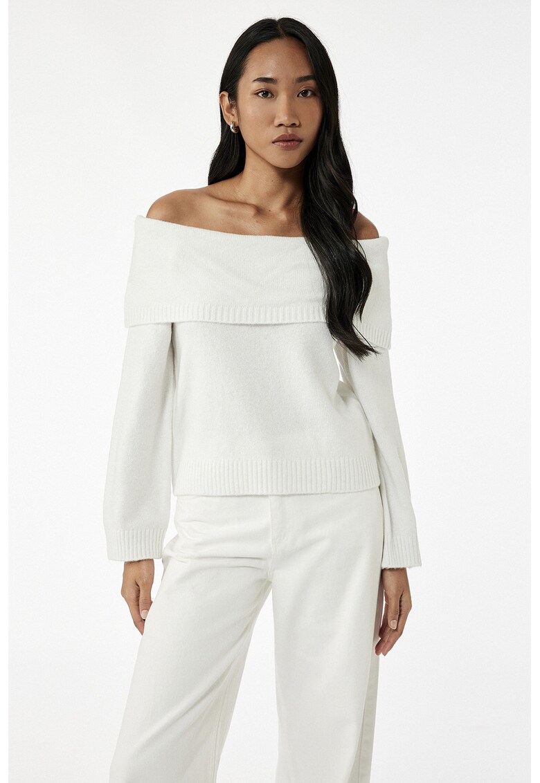 Pulover lejer cu decolteu pe un umar - Alb