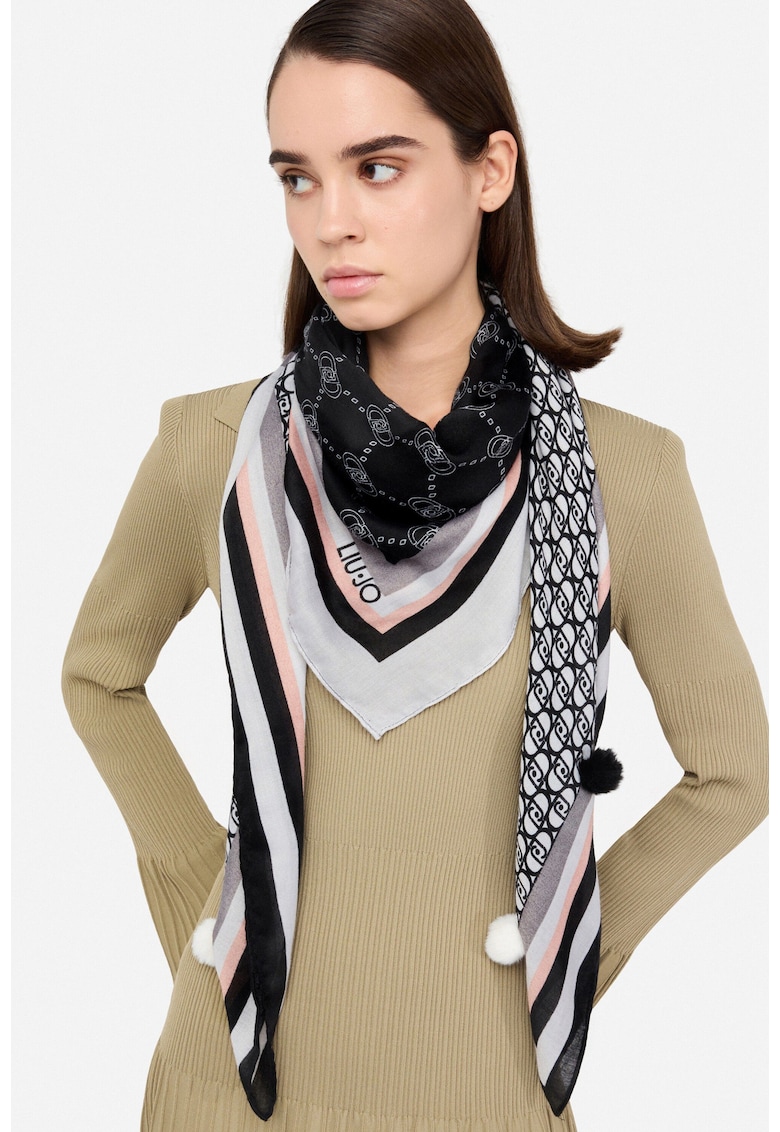 Esarfa cu model si ciucuri