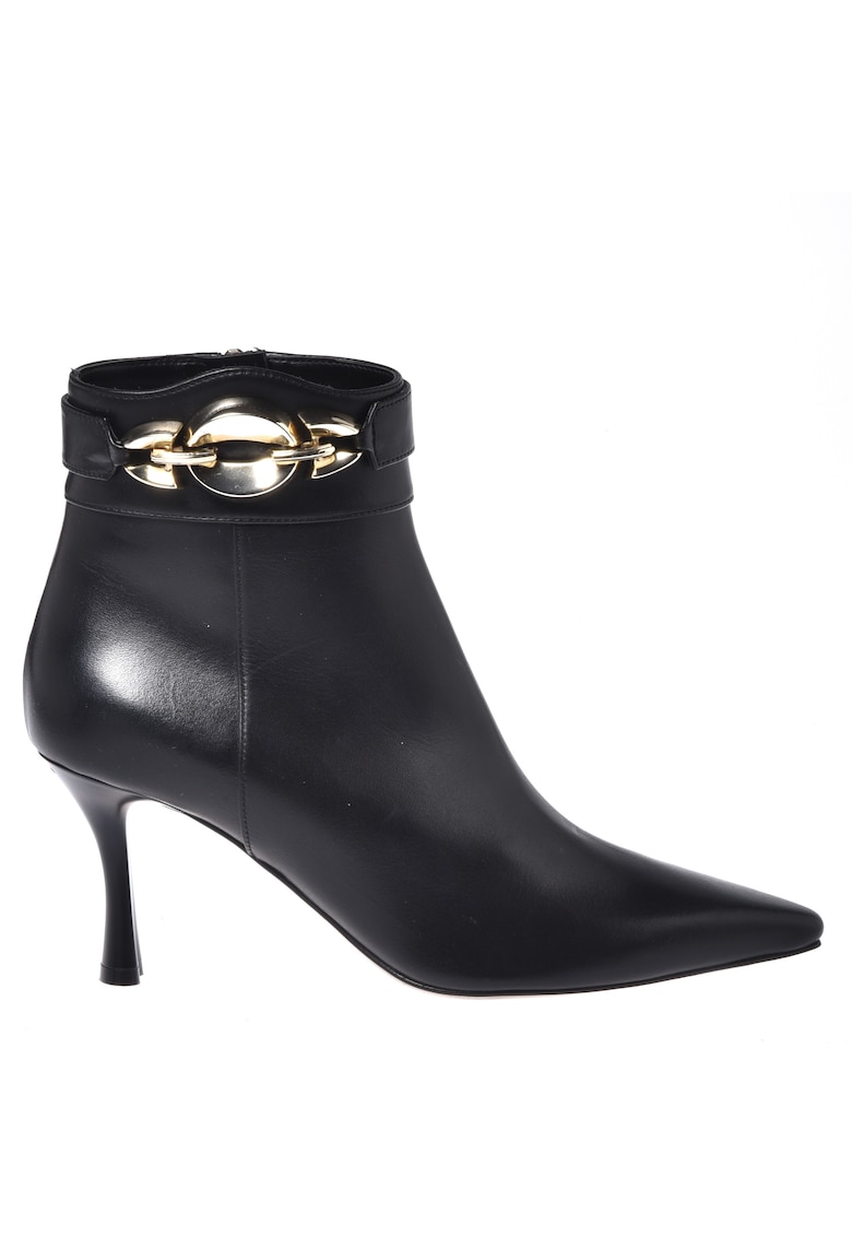 Botine cu toc si detaliu metalic