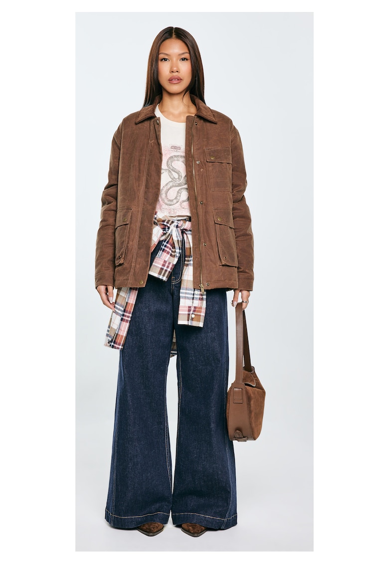 Jacheta cu maneci cazute