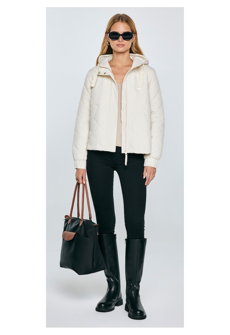 Geaca matlasata cu gluga si buzunare laterale -