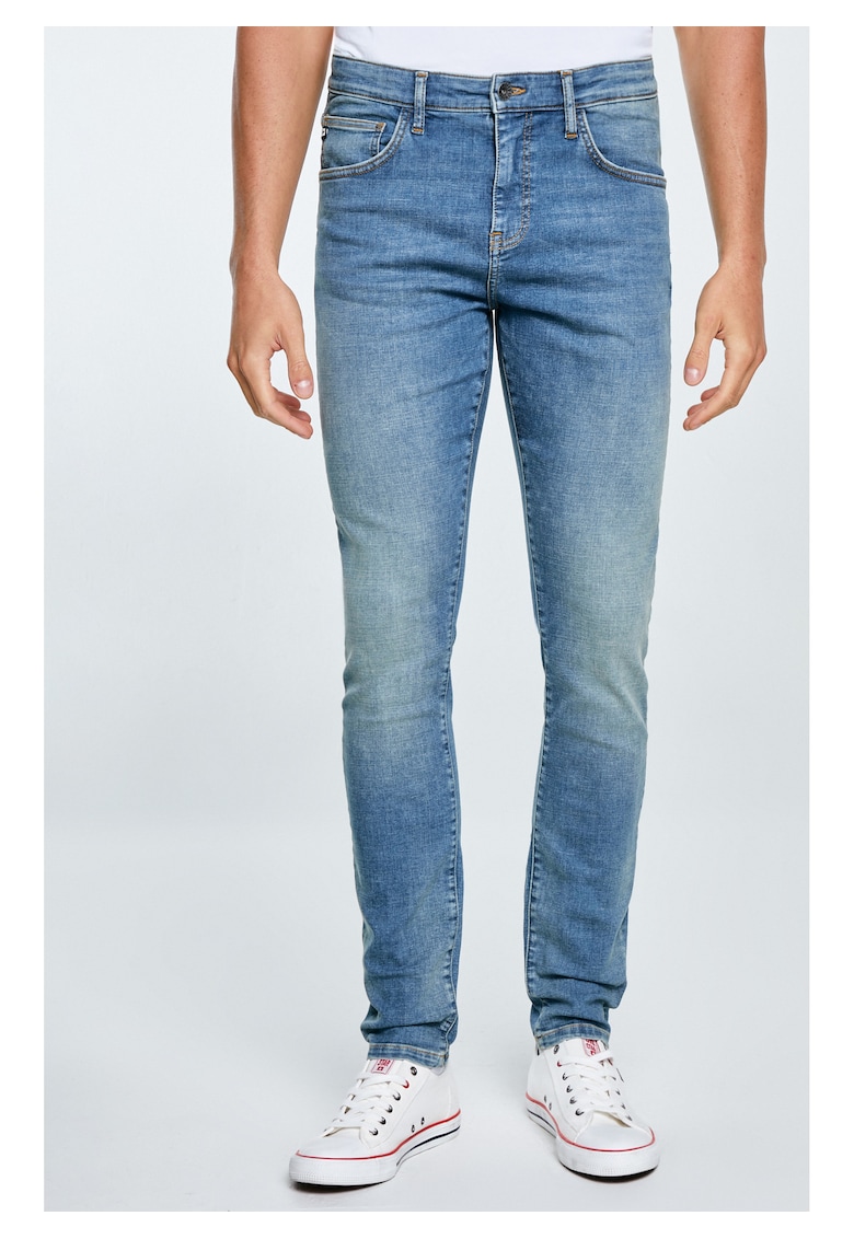 Blugi skinny fit Deric 390