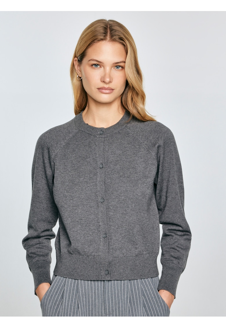 Cardigan cu decolteu rotund si nasturi