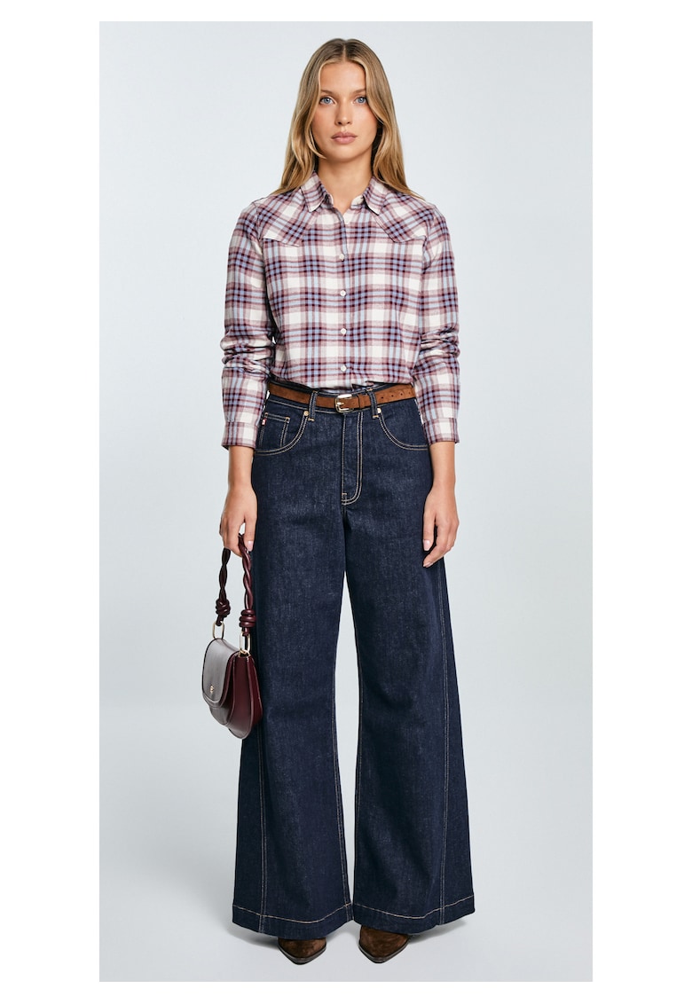 Camasa regular fit cu model in carouri si guler ascutit