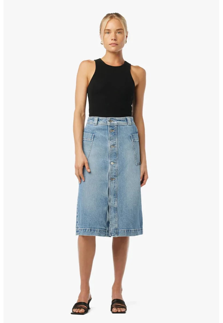 Fusta cu buzunare laterale si inchidere frontala prin nasturi