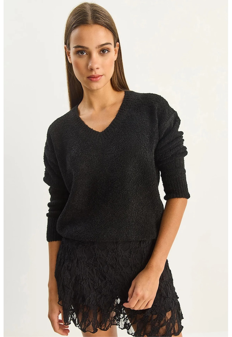 Pulover tricotat dama - texturat - decolteu in V - Negru -