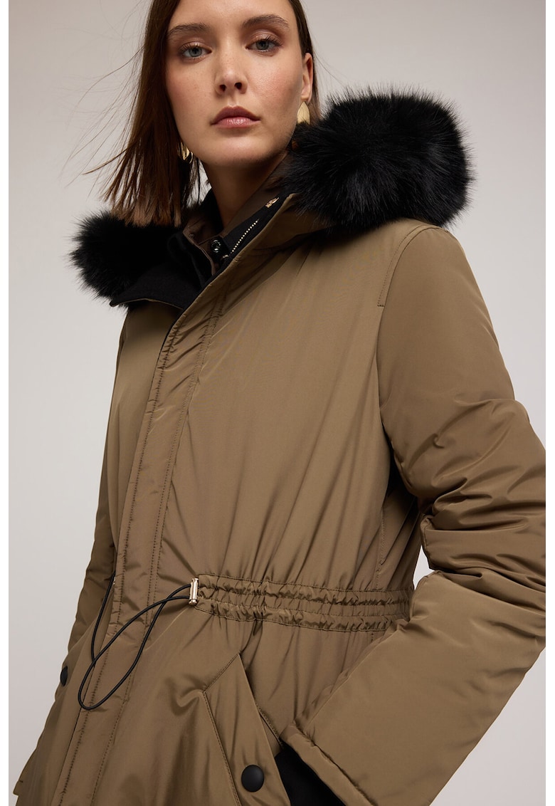 Jacheta reversibila cu gluga