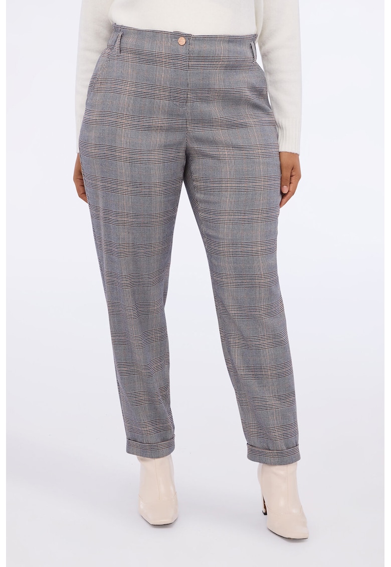 Pantaloni conici cu model in carouri
