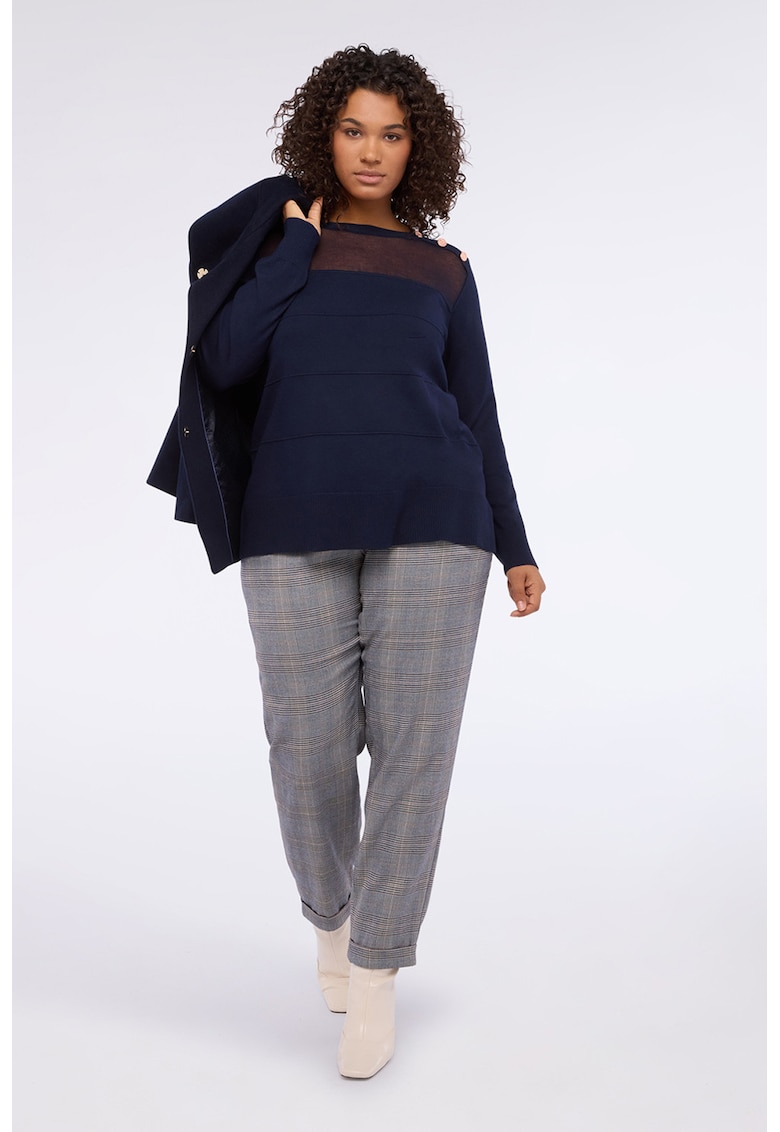 Pulover tricotat fin cu segment semitransparent