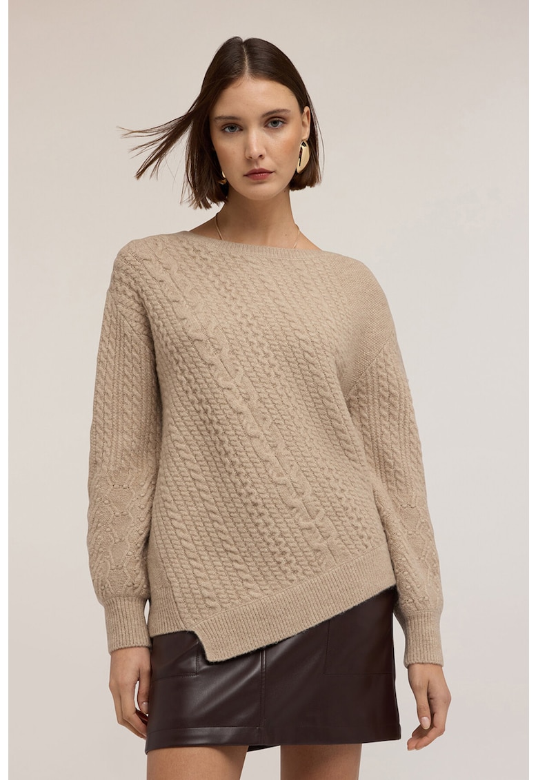 Pulover din amestec de lana cu guler barcuta si terminatie asimetrica