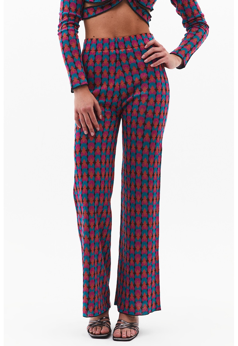 Pantaloni evazati cu model retro