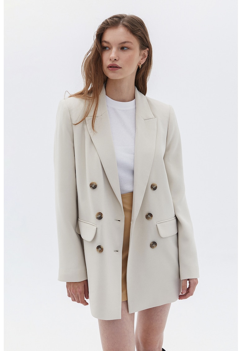 Sacou lejer cu revere decupate