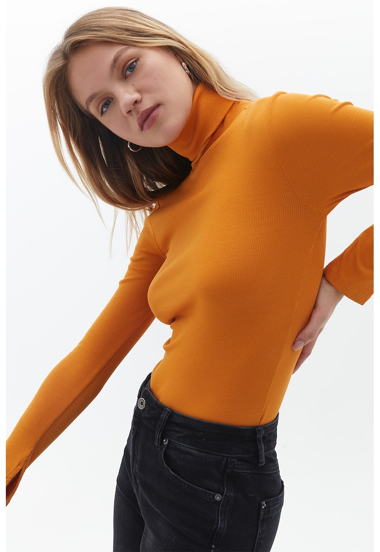 Bluza din amestec de bumbac cu guler inalt