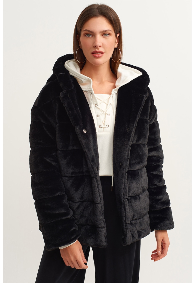 Haina scurta de blana sintetica cu gluga