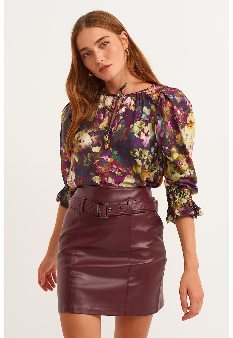 Bluza lejera cu model floral