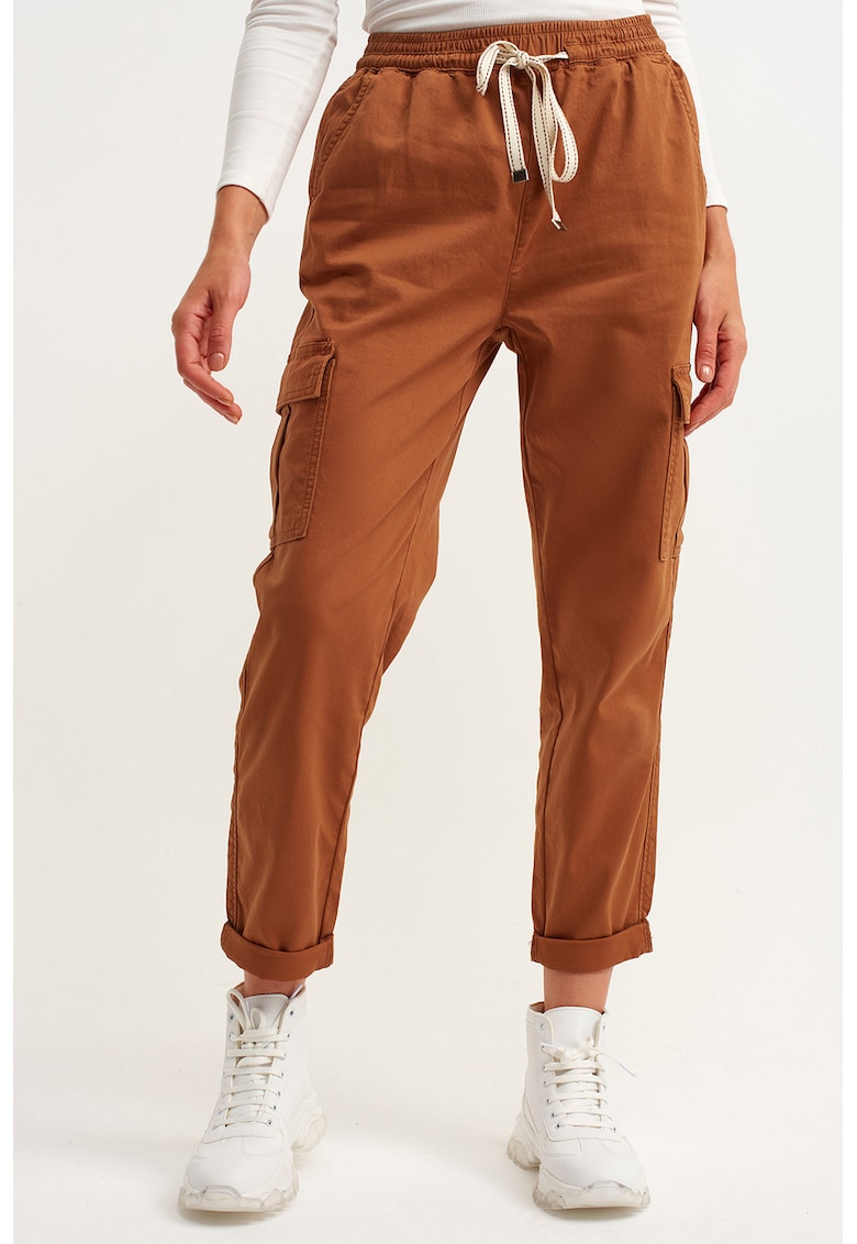 Pantaloni cargo cu snur de ajustare in talie