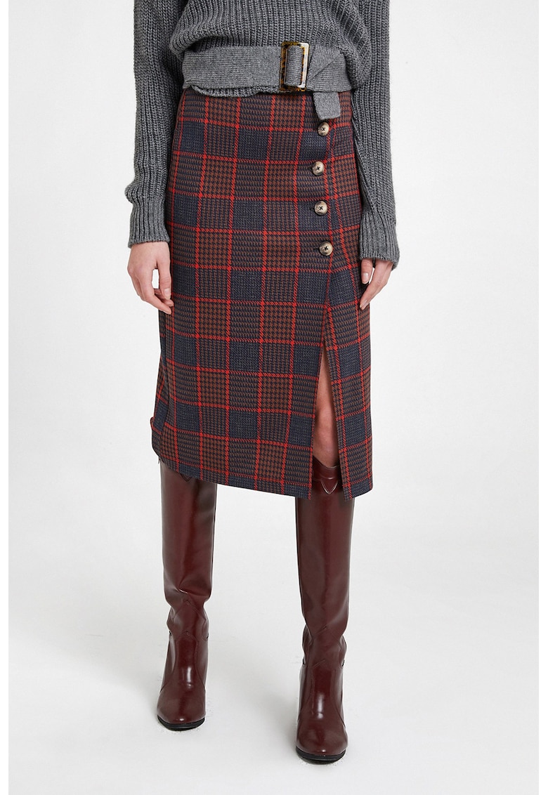 Fusta cu model in carouri si nasturi