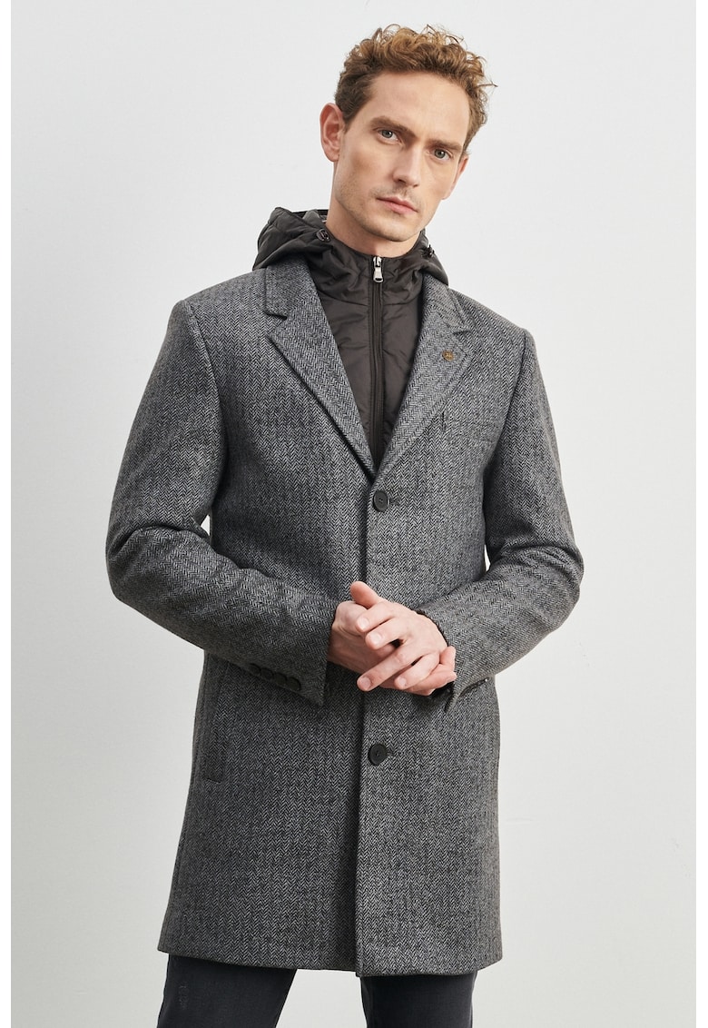 Haina cu revere decupate