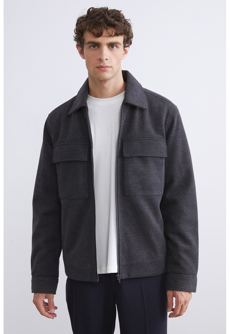 Jacheta cu buzunare pe piept