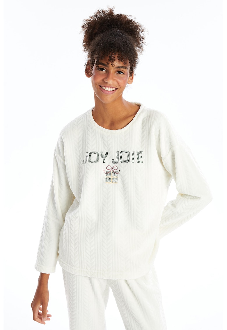 Pijama texturata cu broderii