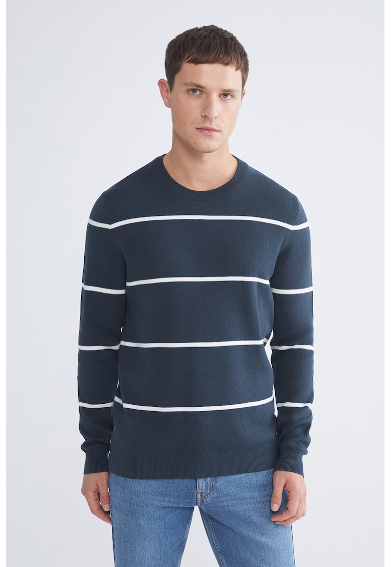 Pulover cu dungi si decolteu la baza gatului - Alb/Bleumarin