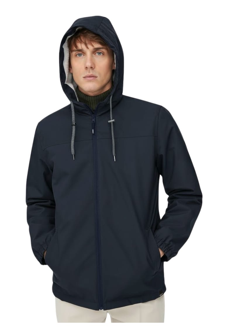 Geaca cu gluga si buzunare