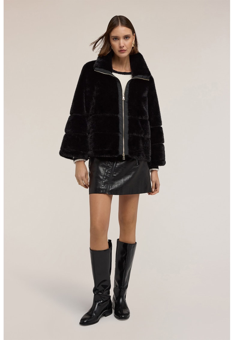 Palton din blana sintetica cu guler inalt