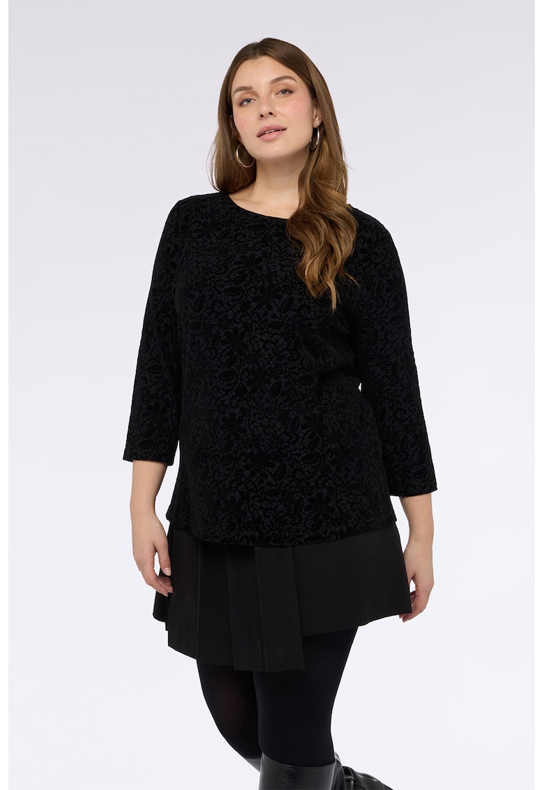 Bluza cu maneci 3/4 si decolteu rotund