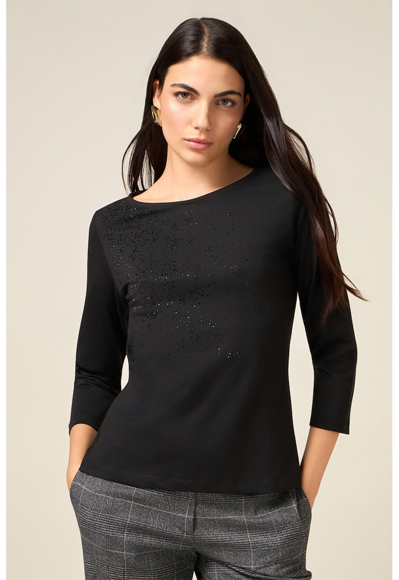 Bluza cu decolteu barcuta si strasuri