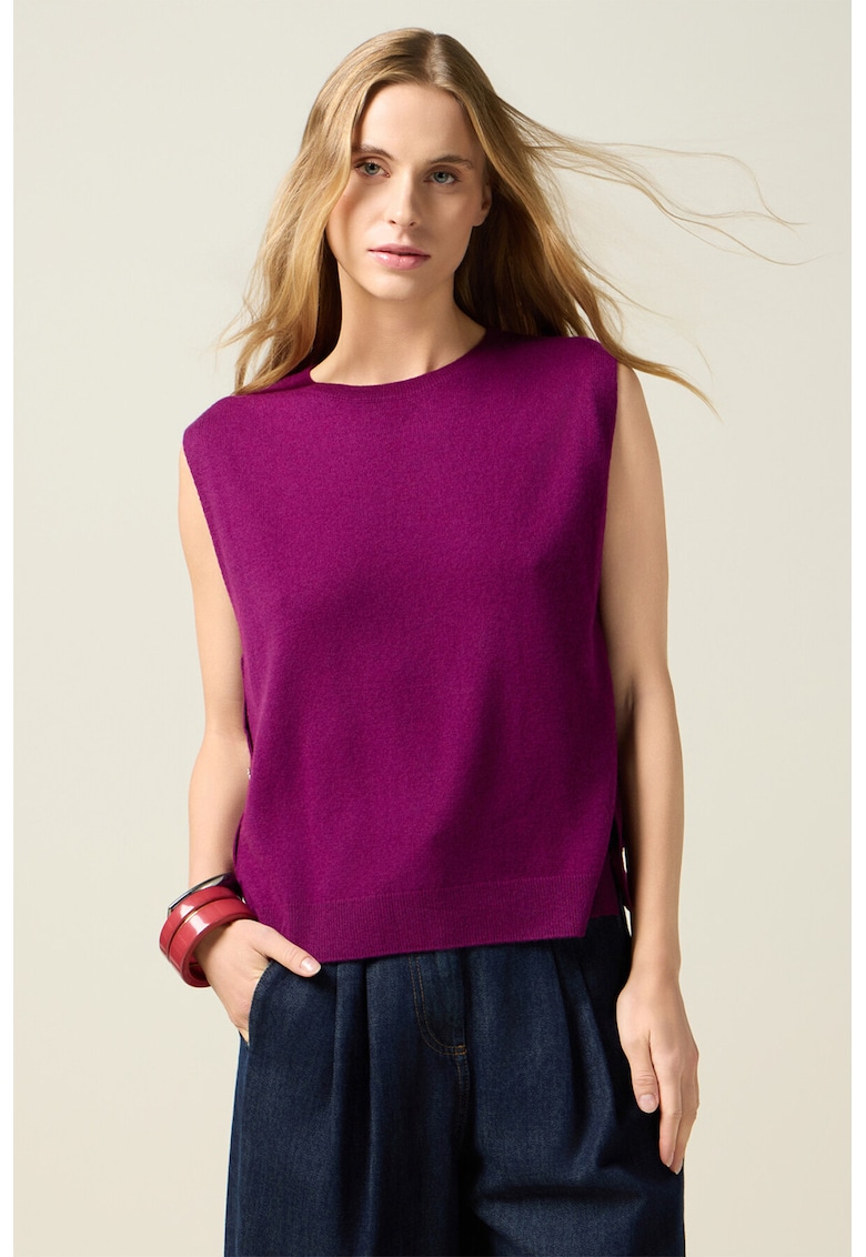 Vesta tricotata din casmir si lana cu decolteu la baza gatului