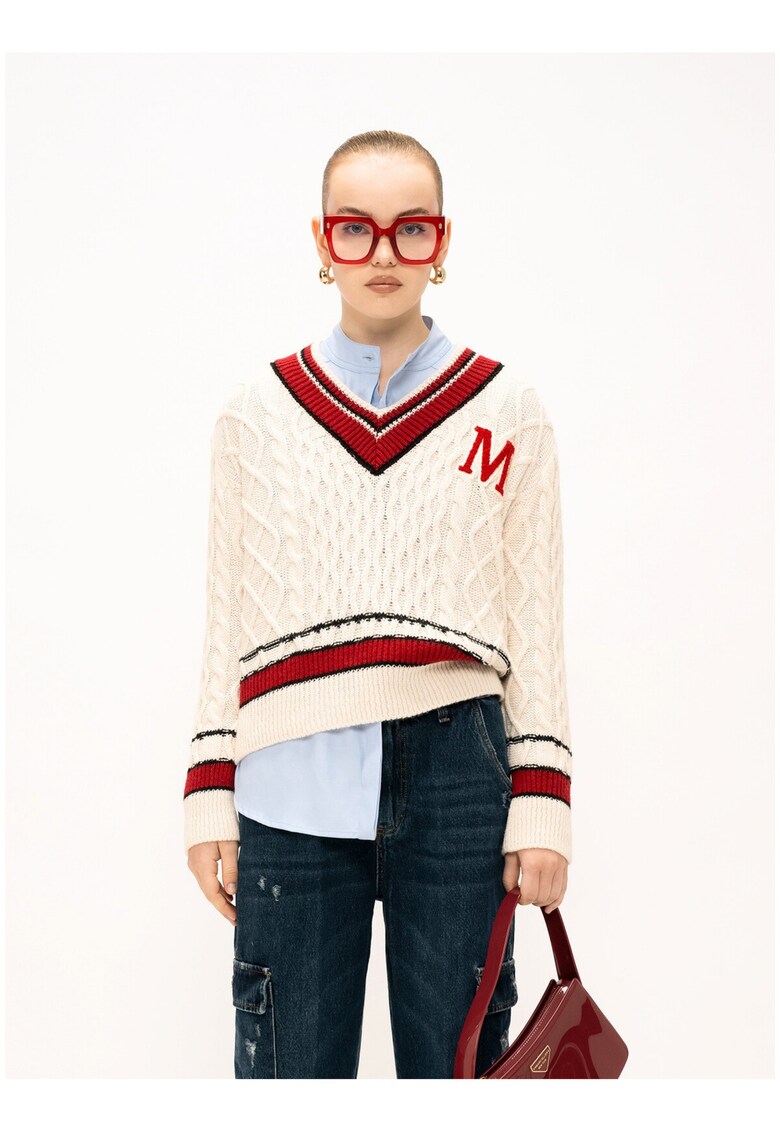 Pulover cu design torsade si decolteu in V