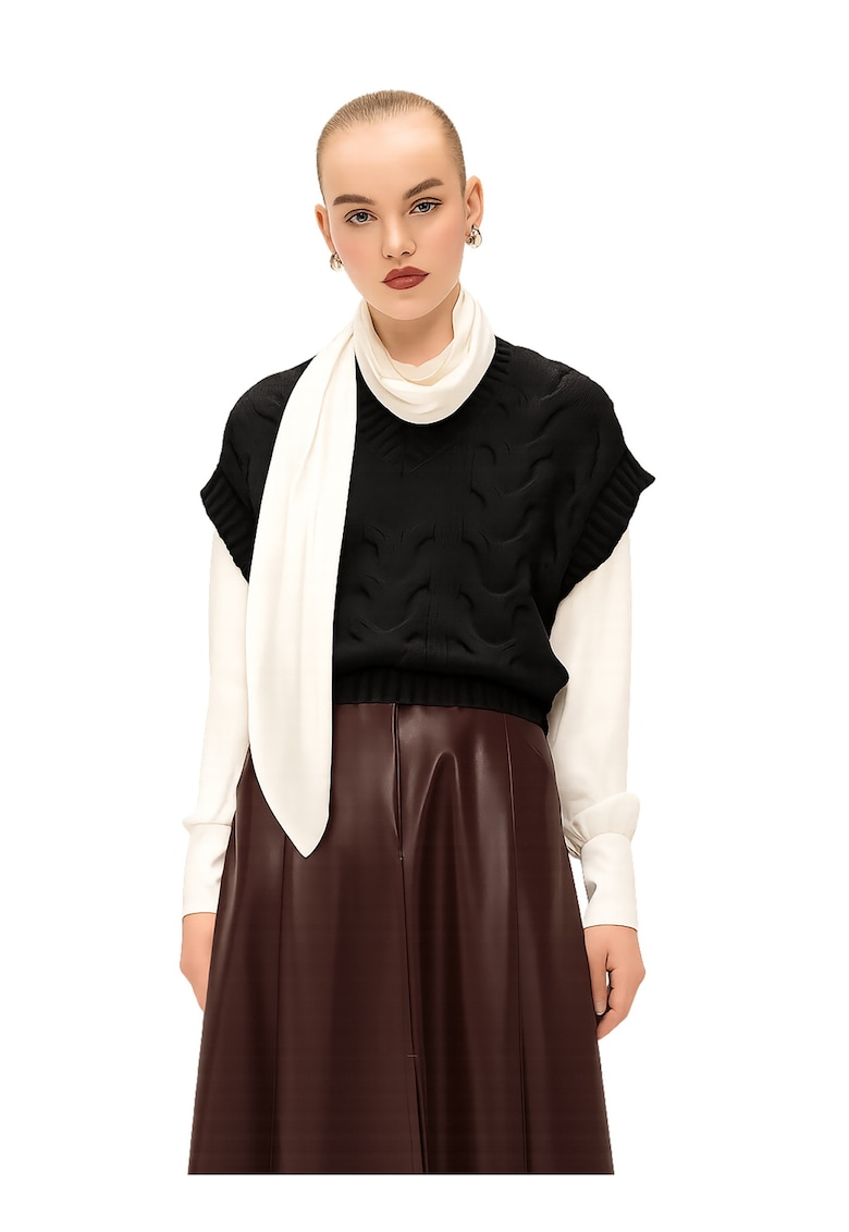 Pulover cu maneci scurte si decolteu in V