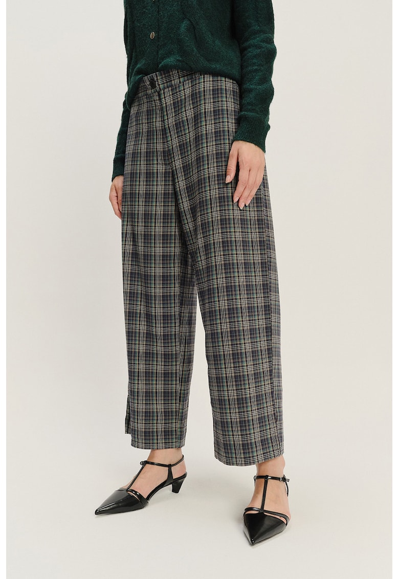 Pantaloni din amestec de modal cu croiala ampla si model in carouri