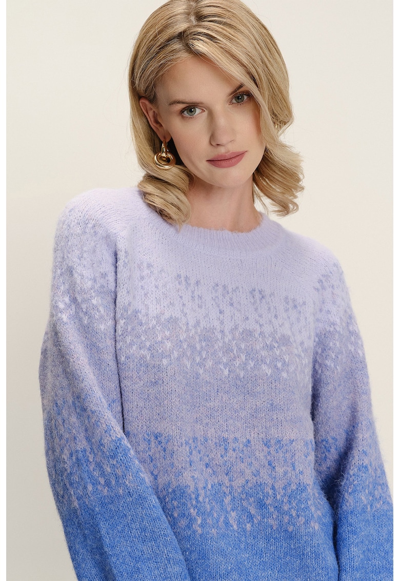 Pulover uni regular fit decolteu la baza gatului