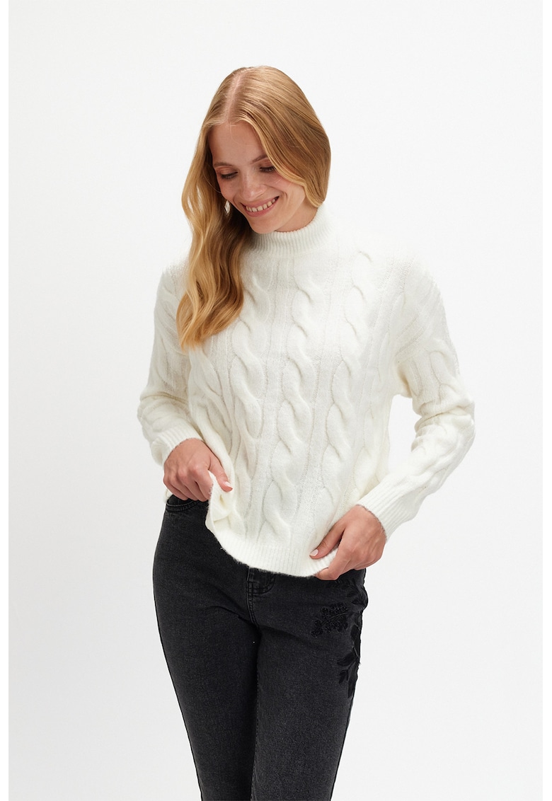 Pulover cu guler inalt si design cu torsade