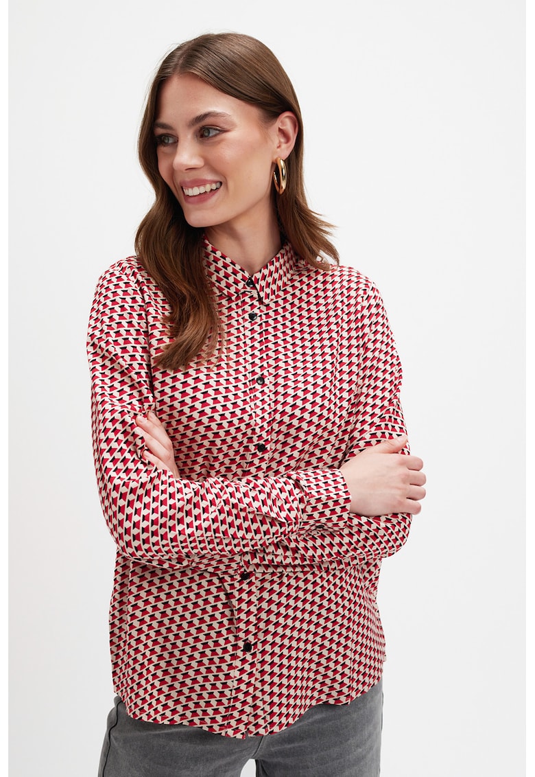 Camasa cu guler ascutit si model geometric